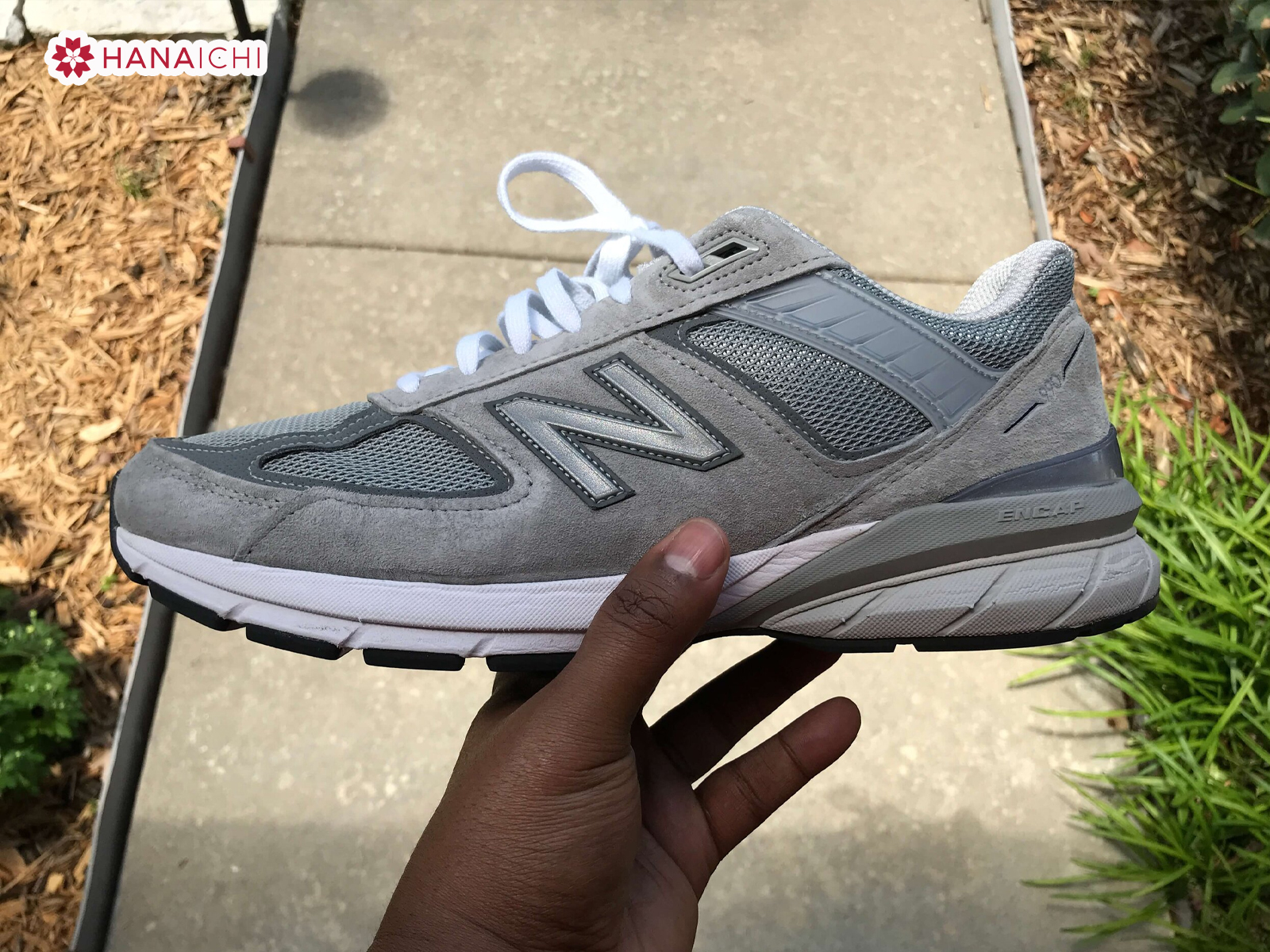 Giày chạy New Balance 990v5