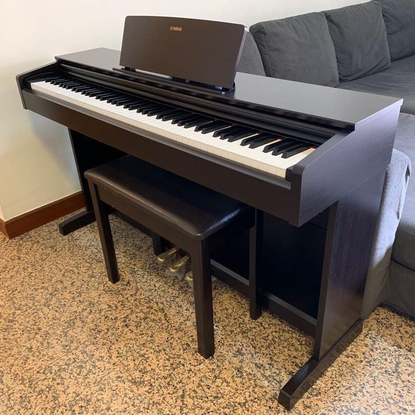 đàn piano điện tử