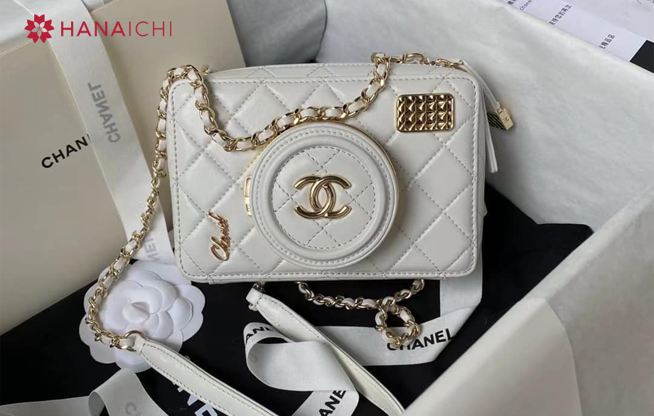 Chanel Camera Bag gây ấn tượng bởi thiết kế giống một chiếc camera