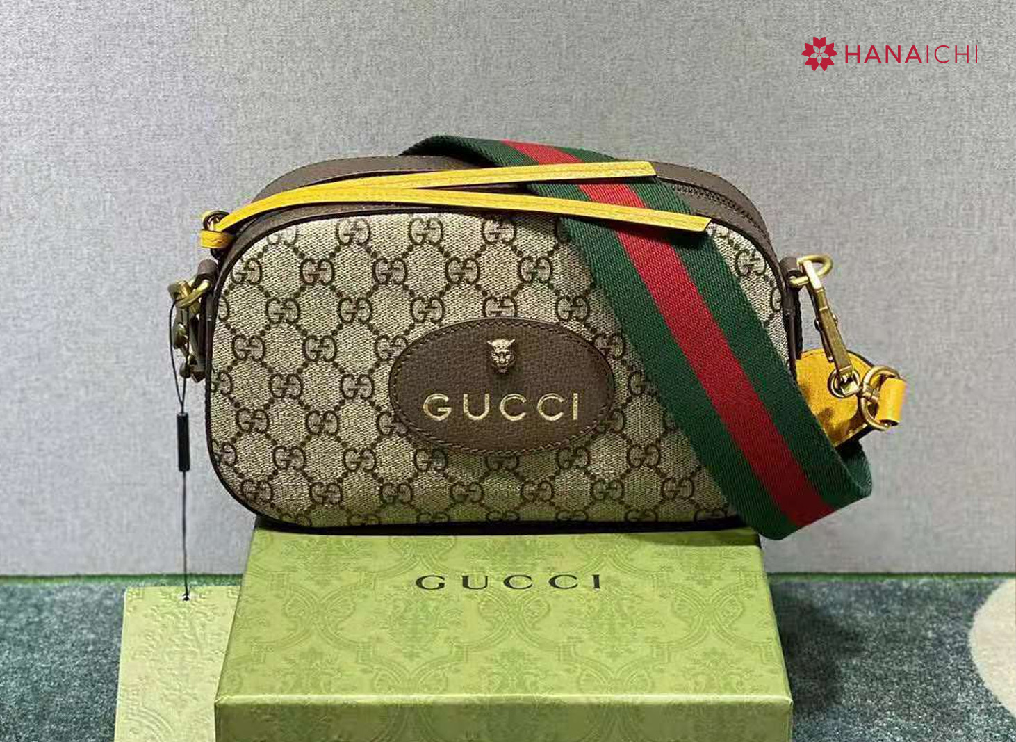 Gucci GG Supreme