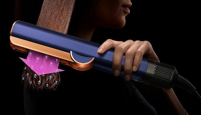 Dyson Airstrait HT01 là thiết kế máy sấy kết hợp tạo kiểu mới nhất của Dyson.