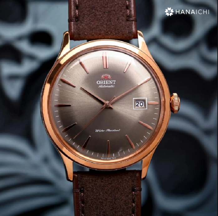 Orient Bambino Version IV thiết kế theo phong cách cổ điển và hiện đại