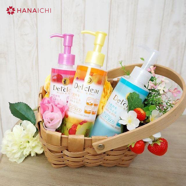 Detclear Bright & Peel Fruits Peeling Jelly chứa chiết xuất từ các loại trái cây