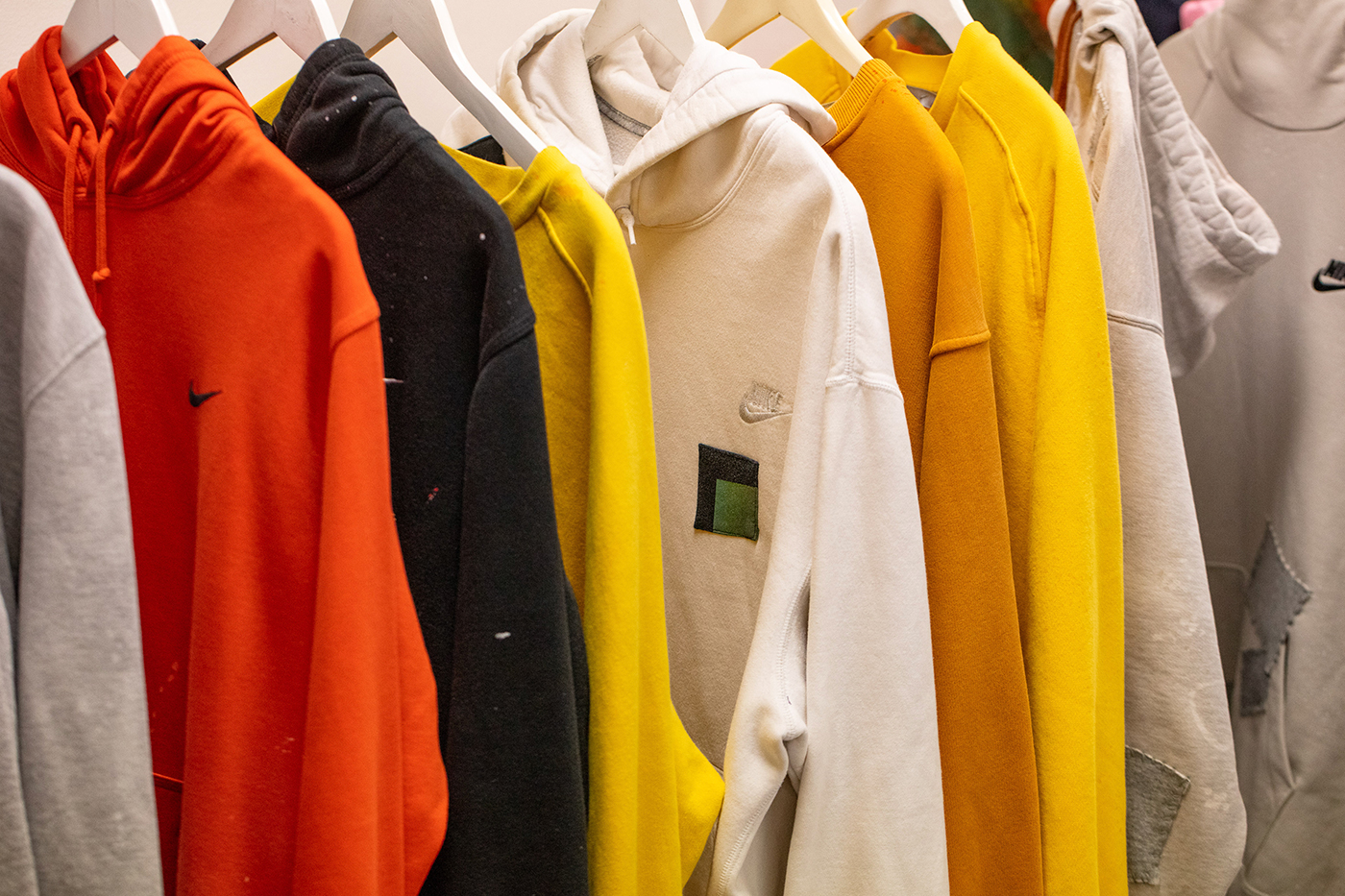 Giặt và bảo quản quần áo Nike đúng cách