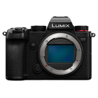 Lumix DC-S5